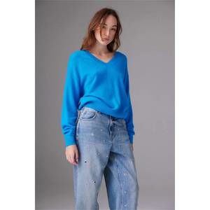 NEW COLORUSH malibu v neck sweater in sky blue